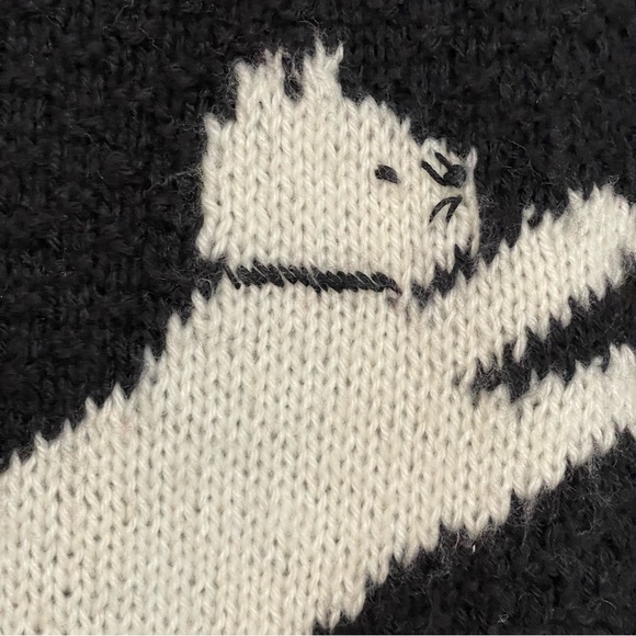 5 for $25!! Adorable Vintage Black/White Sweater Vest - Picture 7 of 7